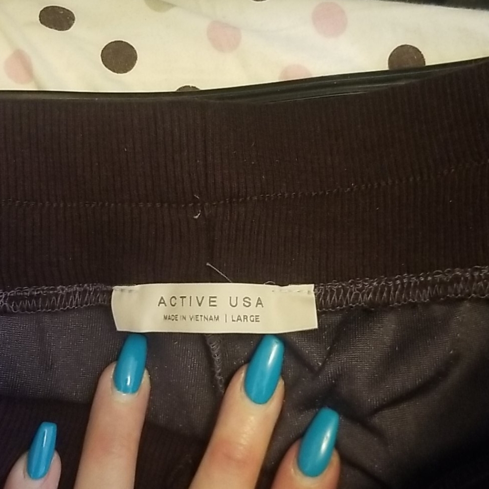 Joggers - Picture 2 of 4